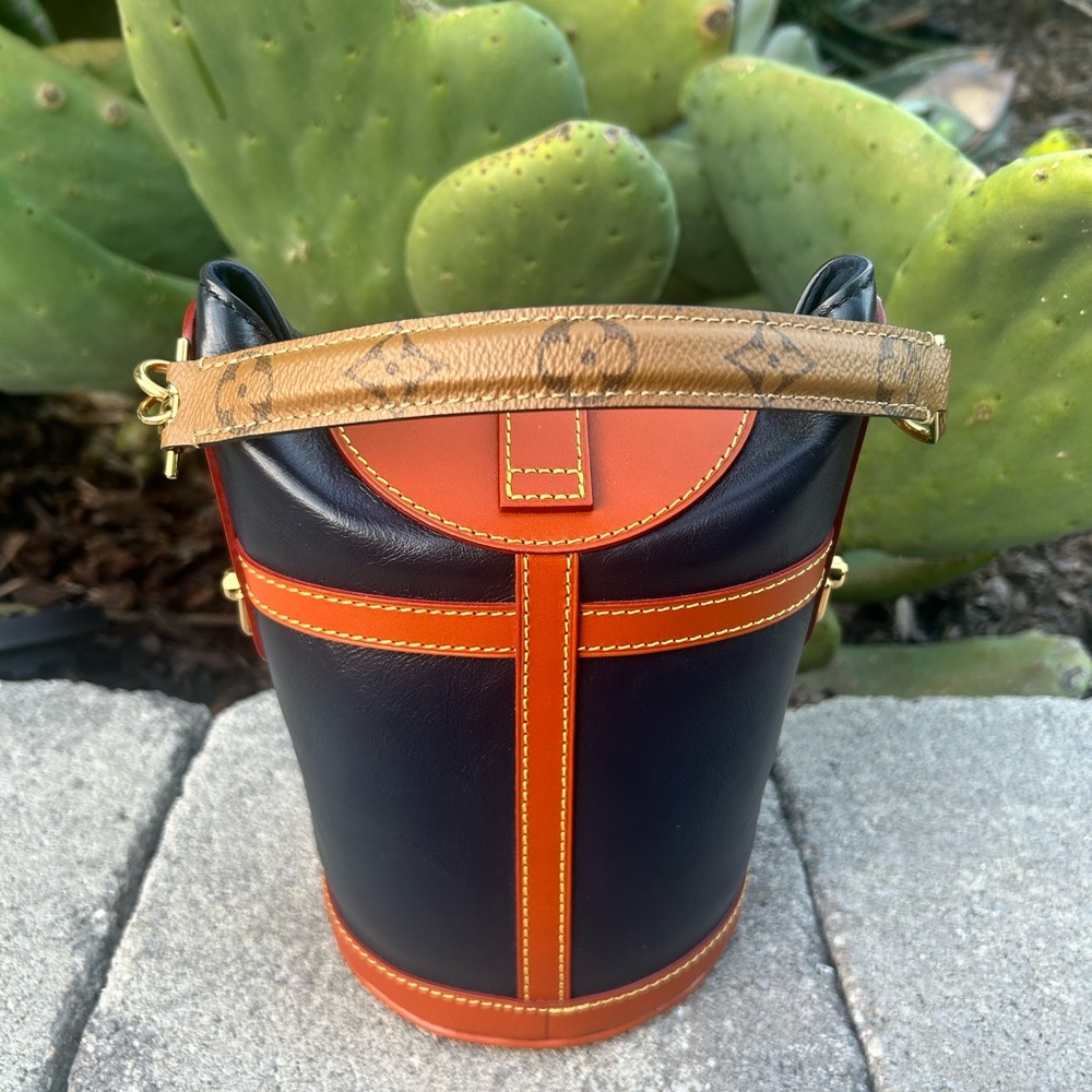 Louis Vuitton Duffel Bag - Picture 5 of 11